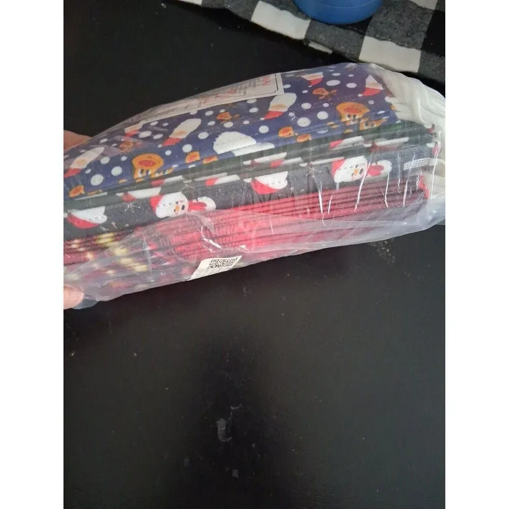 Christmas Face Mask Adult 50 Pieces Santa Reindeer Ornaments NWT
